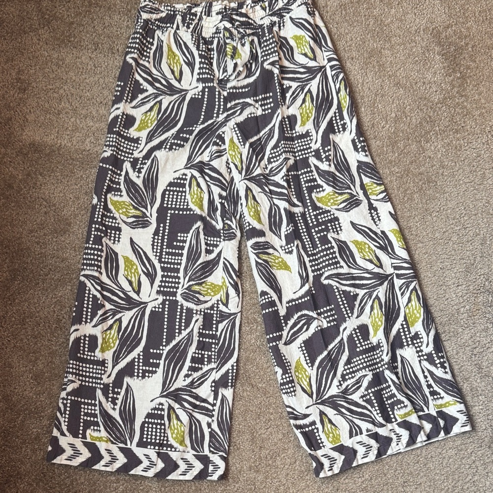 CALIA by Carrie Underwood Leaf Print Wide-Leg Pants